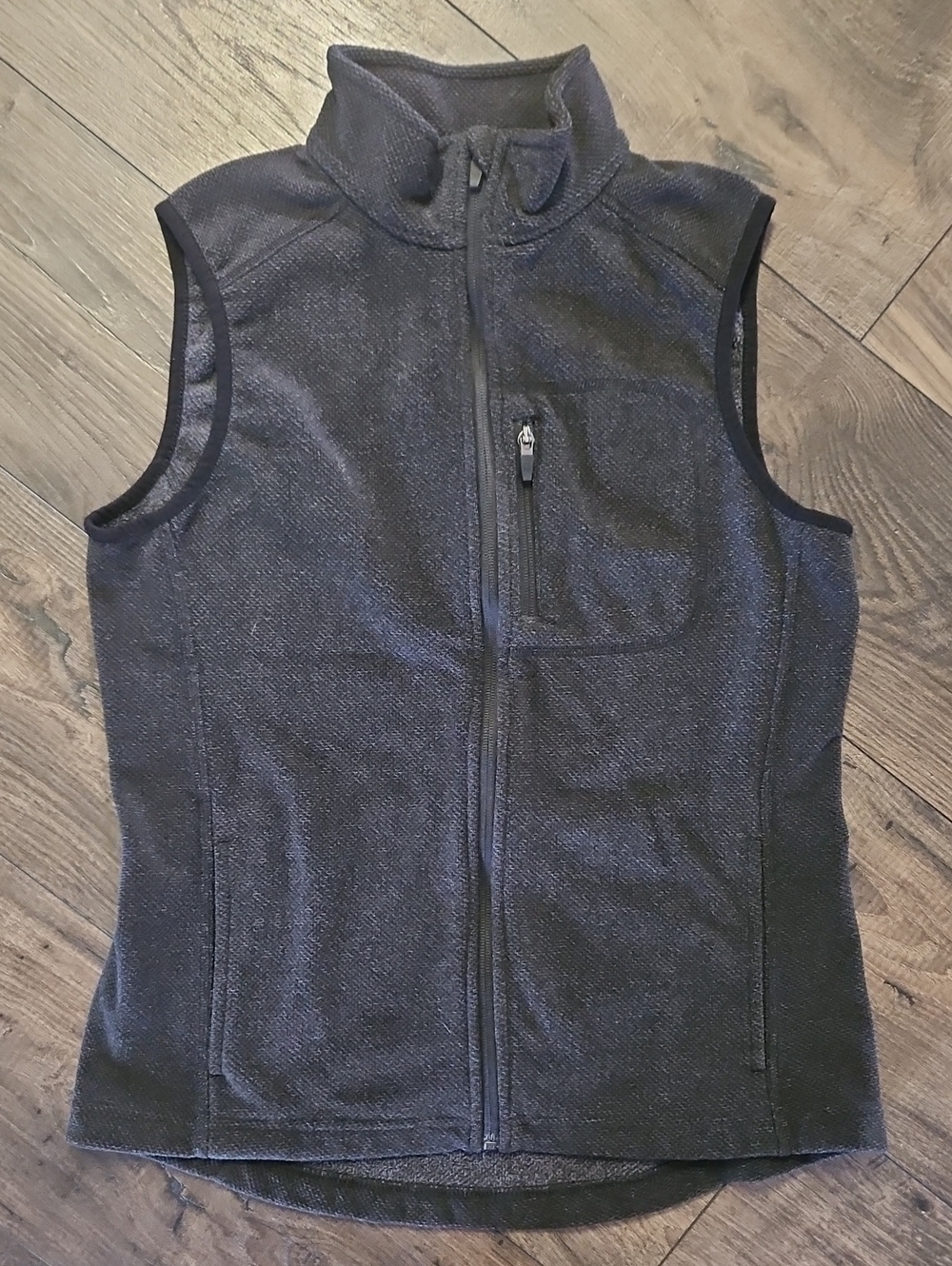 Duluth Trading Women's Lightweight Charcoal Zip-Up Fleece Vest